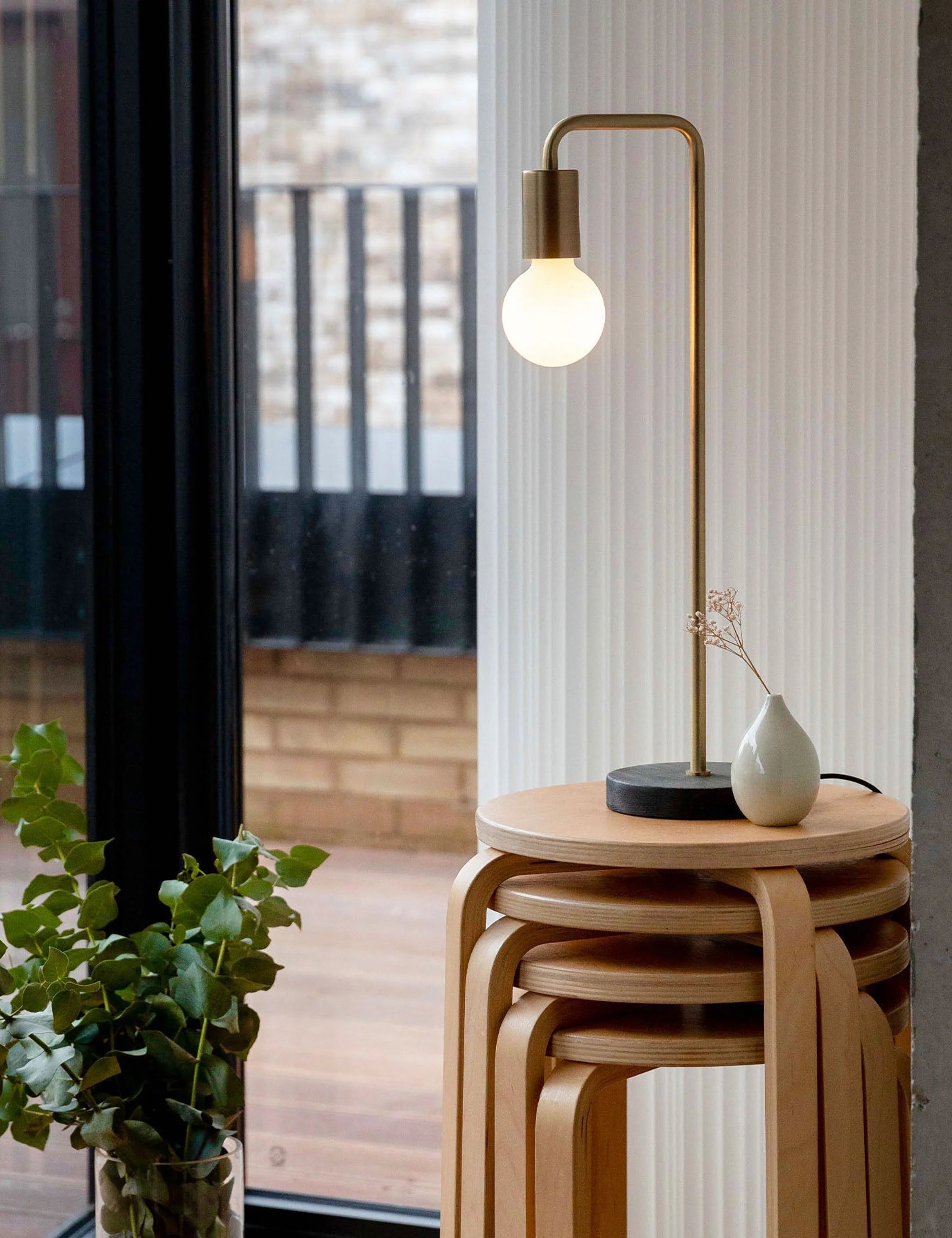 Porcelain 6W LED Bulb