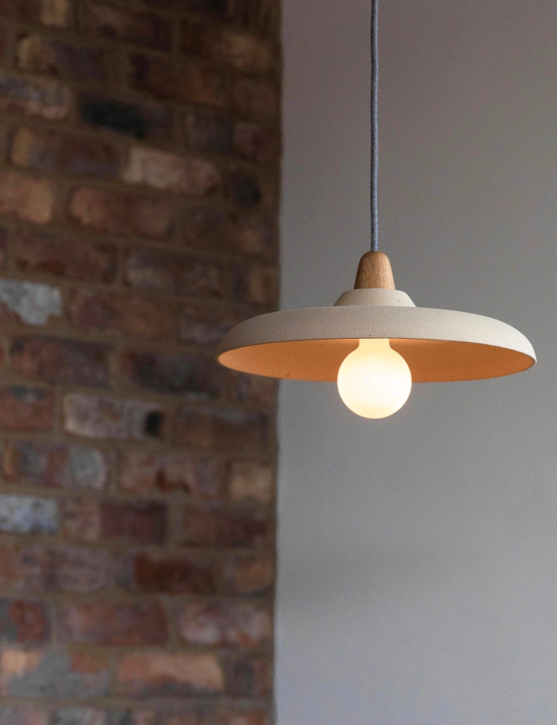 Porcelain 6W LED Bulb